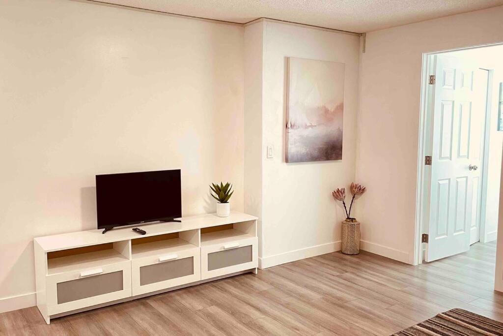Unit #201 Cozy Mountain View 1Br In Dt Apartment Canmore Exterior foto